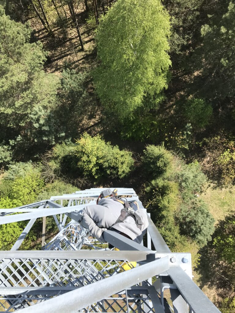 Konserwacja konstrukcji metalowych, wymiana śrub konstrukcyjnych - Kuźnica