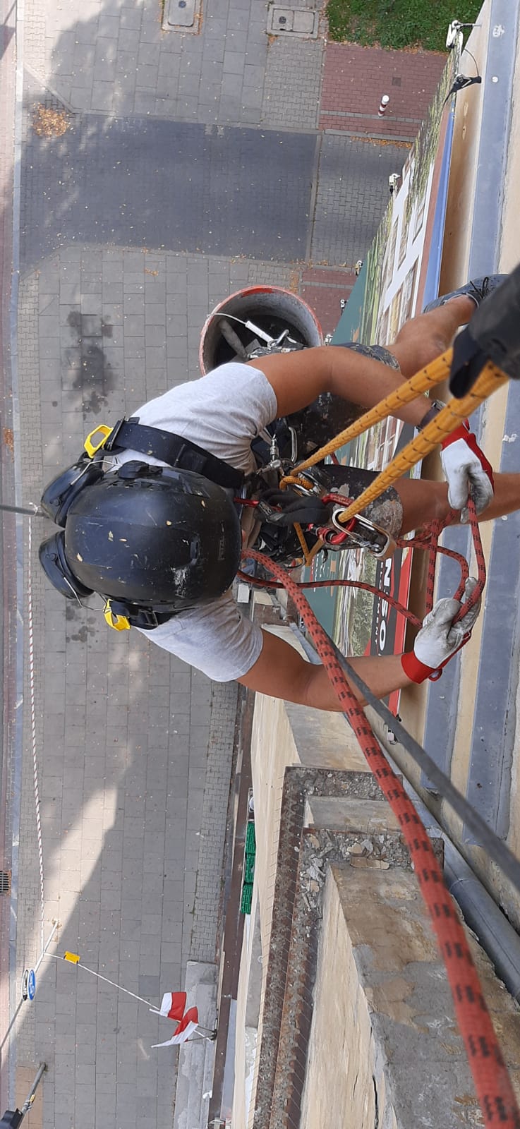 Tynkowanie i naprawa gzymsów - ul. Puławska